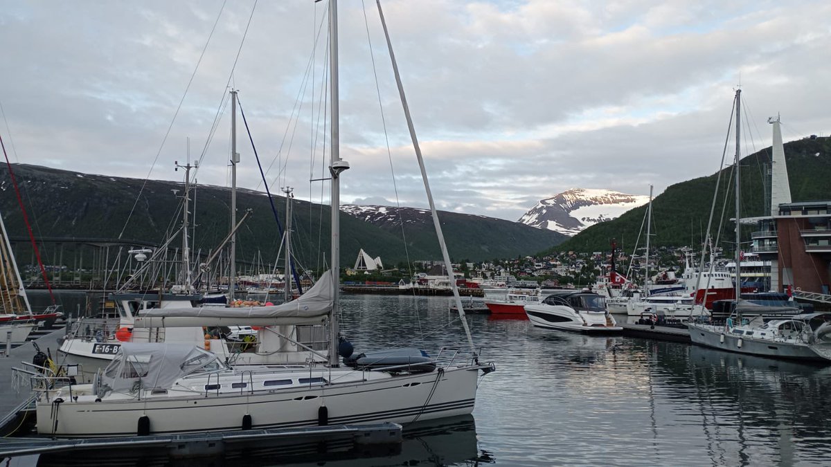 We are also having the BEST time exploring the arctic! 🥶