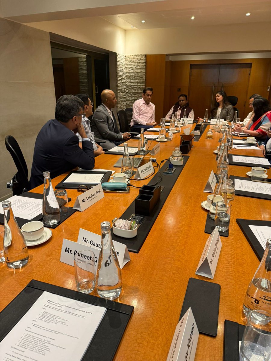 Ndfc_ind's tweet photo. Bringing Global Blueberries to Indian Palates! 🍇

NDFC(I) co-hosted a dinner in Delhi with @blueberries’s Kevin Hamilton &amp; top importers, exploring IQF &amp; dried blueberry trends, MicroDried tech and health-forward snacking.

#NDFCI #USHBC #Blueberries https://t.co/qDyRVlI870
