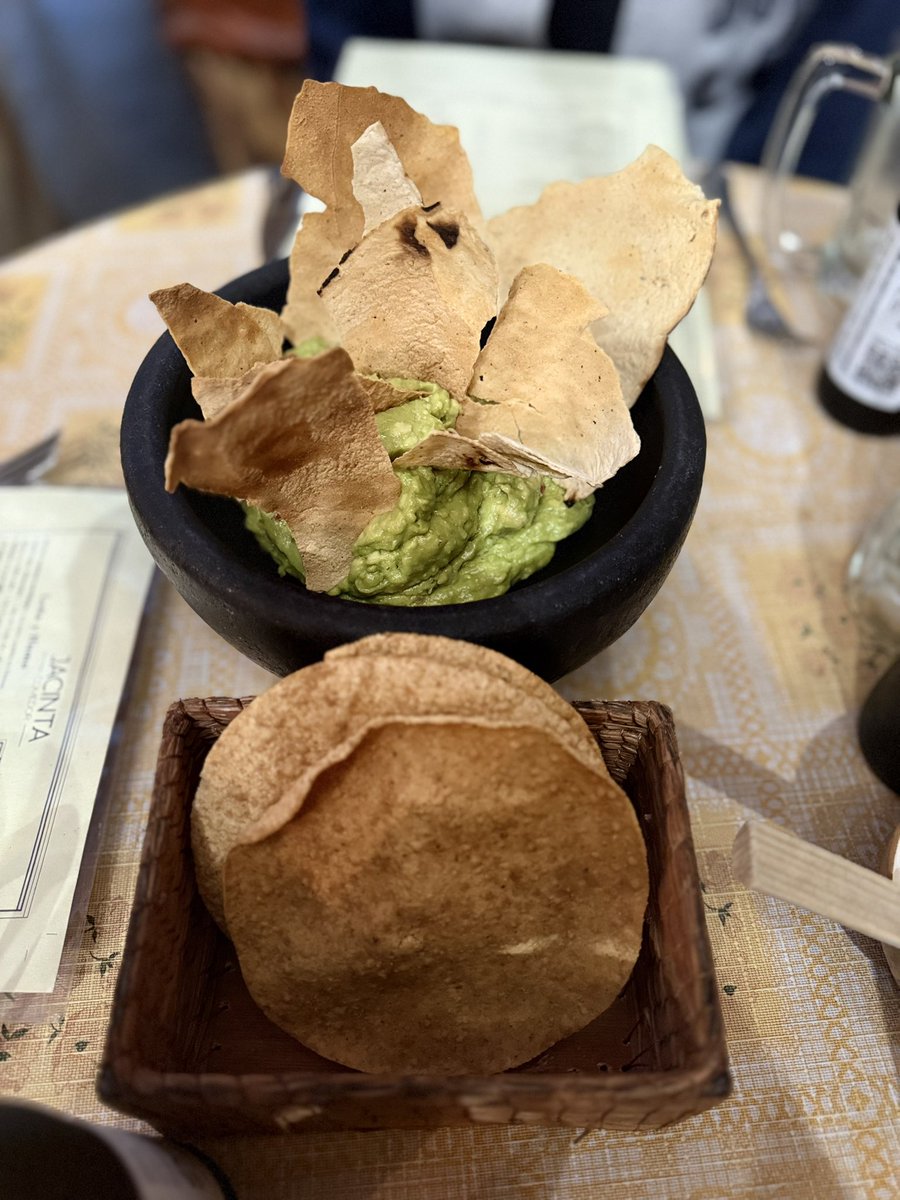 Jacinta in Polanquito has some tacos that are simply delicious!
#MexicoCity #Foodies #Michelin