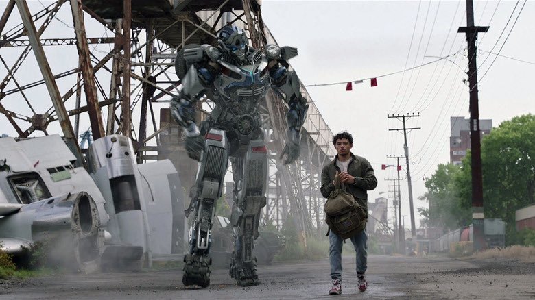 노아 나오늘어때 
                                                어어 헤드셋썻네