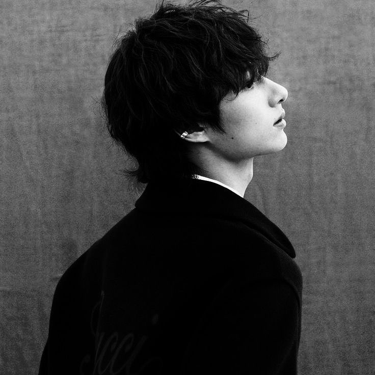 badutinsanity's tweet image. Junhao AU

—Worship Me in Every Step

Tarian-tarian pemuja kutawarkan padamu, namun kau tetap melangkah padaku seperti badai,liar dan tak tergoyahkan. Tak peduli betapa dalam aku memujamu, kau datang bukan untuk direngkuh, hanya untuk melukai dengan angkuh.

AU Madame Insanity