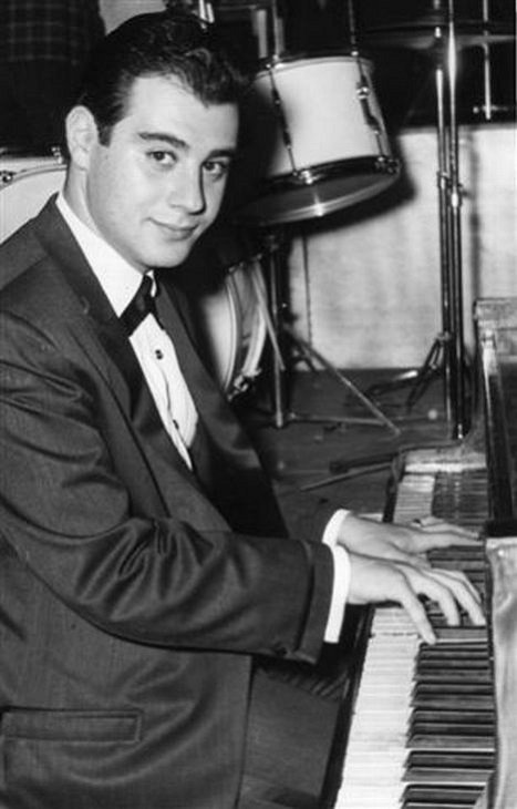 Hasta siempre Lalo Schifrin, autor de algunas increíblemente maravillosas bandas sonoras, y de una que no se llegó a usar para El Exorcista.