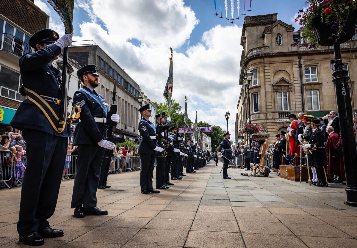 LincsLordLt's tweet photo. @RAFWaddington Freedom of Lincoln Parade, Mayor of Lincoln and Deputy Lieutenant Nick Foster honoured to take the Salute. RAF Waddington was granted the Freedom of Lincoln in 1959. https://t.co/3HbdmdoUSp