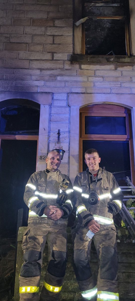 StuartGervaise's tweet photo. I was presented with this canvas photo of my last day on duty  Green Watch Burnley, it was made by my  prodigy firefighter who I mentored throughout his apprenticeship, Adam Buck a real class act ,he'll go all the way  with his hard work and honesty work ethic, Thanks Adam 💪🚒 https://t.co/knKtqwwv1b