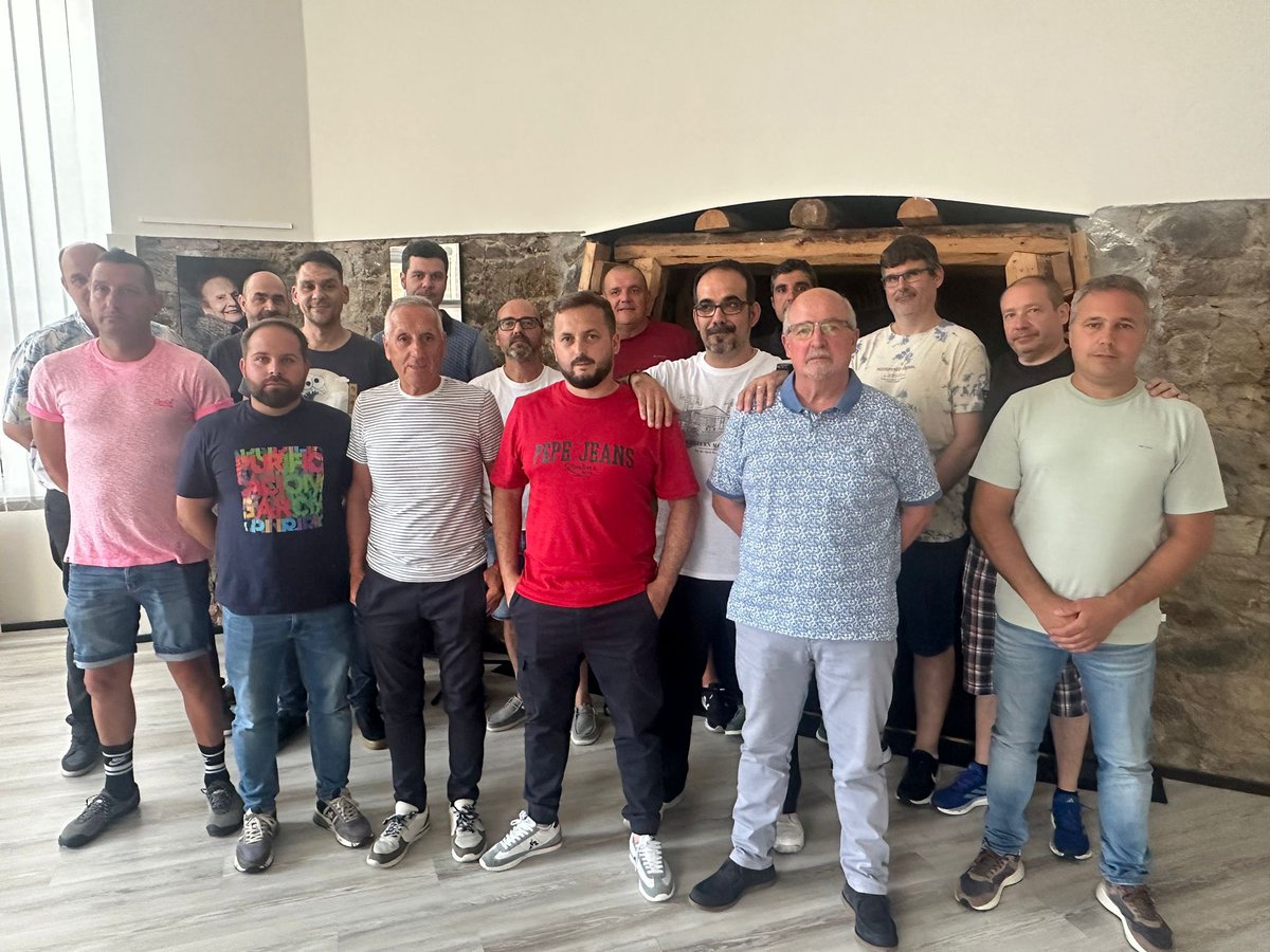 En la tarde de ayer fue elegida la nueva ejecutiva comarcal del SOMA-FITAG-UGT del Caudal. Enhorabuena compañeros!