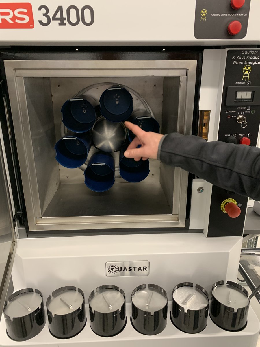 BAG_OFSP_UFSP's tweet image. 🛡️Ein Meilenstein des Aktionsplans Radiss des BAG ist erreicht: Alle Schweizer Spitäler haben ihre Blutbestrahlungsgeräte mit hoch radioaktiver Cäsium-137-Quelle durch sicherere Technologien wie Röntgengeräte ersetzt.
Weitereℹ️: bag.admin.ch/de/bestrahlung…
