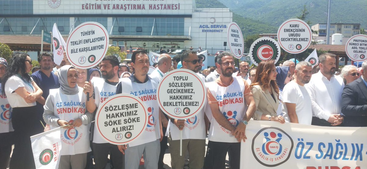 isci_kamu's tweet photo. "Kamu işçileri İnsanca Yaşam, İnsanca Ücret istiyor !”
@RTErdogan @_ozgedemir_
@isikhanvedat @hakiskonf
@turkiskonf @bakigulbaba
@erbakanfatih @ipekozkal
@eczozgurozel @Ahmet_Davutoglu
@alibabacan 
YaGrev Ya1800Taban https://t.co/cj6kiTi1JR