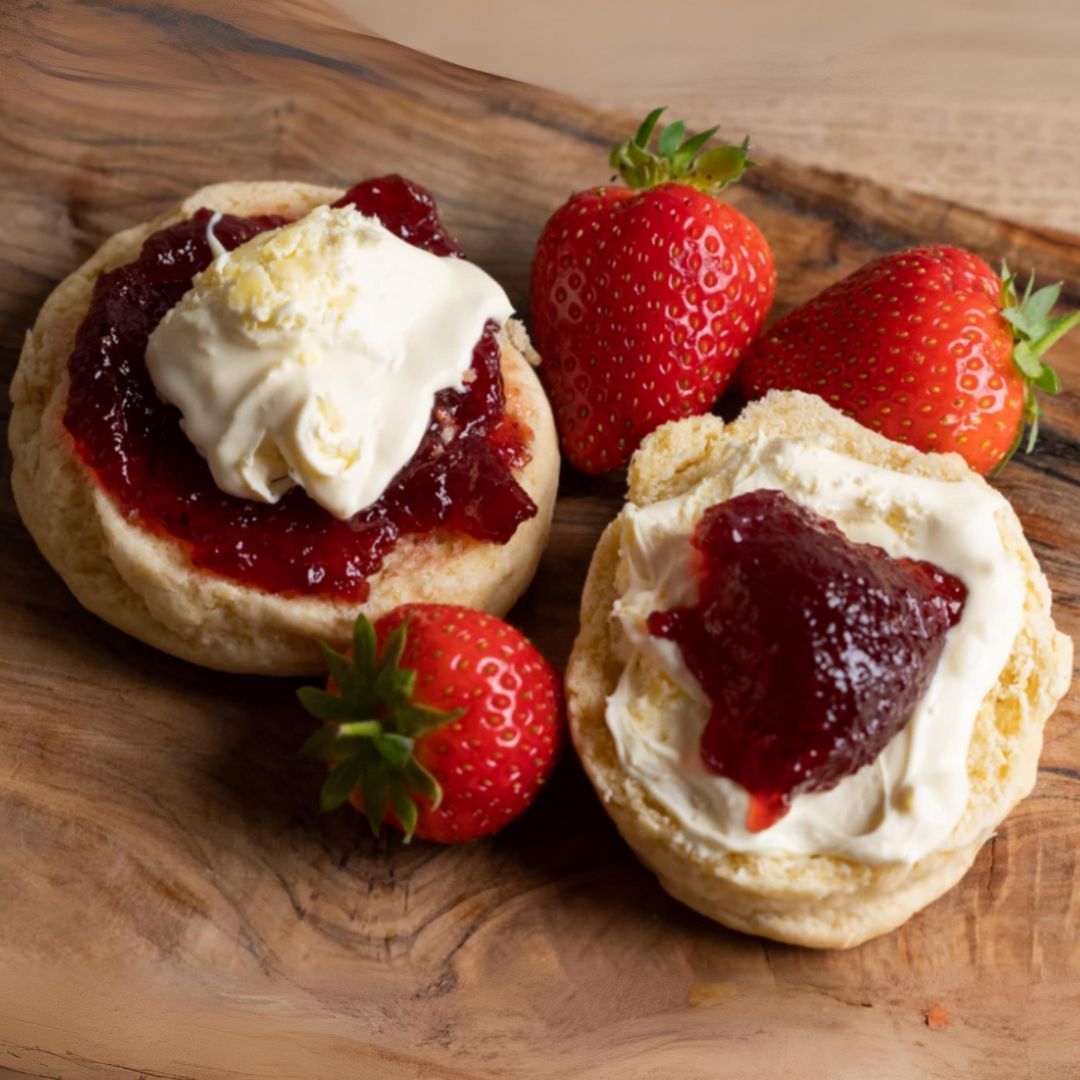 CODEMathsHub's tweet image. Today's #FunFactFriday lands on #nationalcreamteaday! While there’s much debate around which goes first (a dispute dividing Cornwall and Devon), etiquette gurus Debrett's say you should spread your jam before dolloping cream on top...and we'll leave it there!