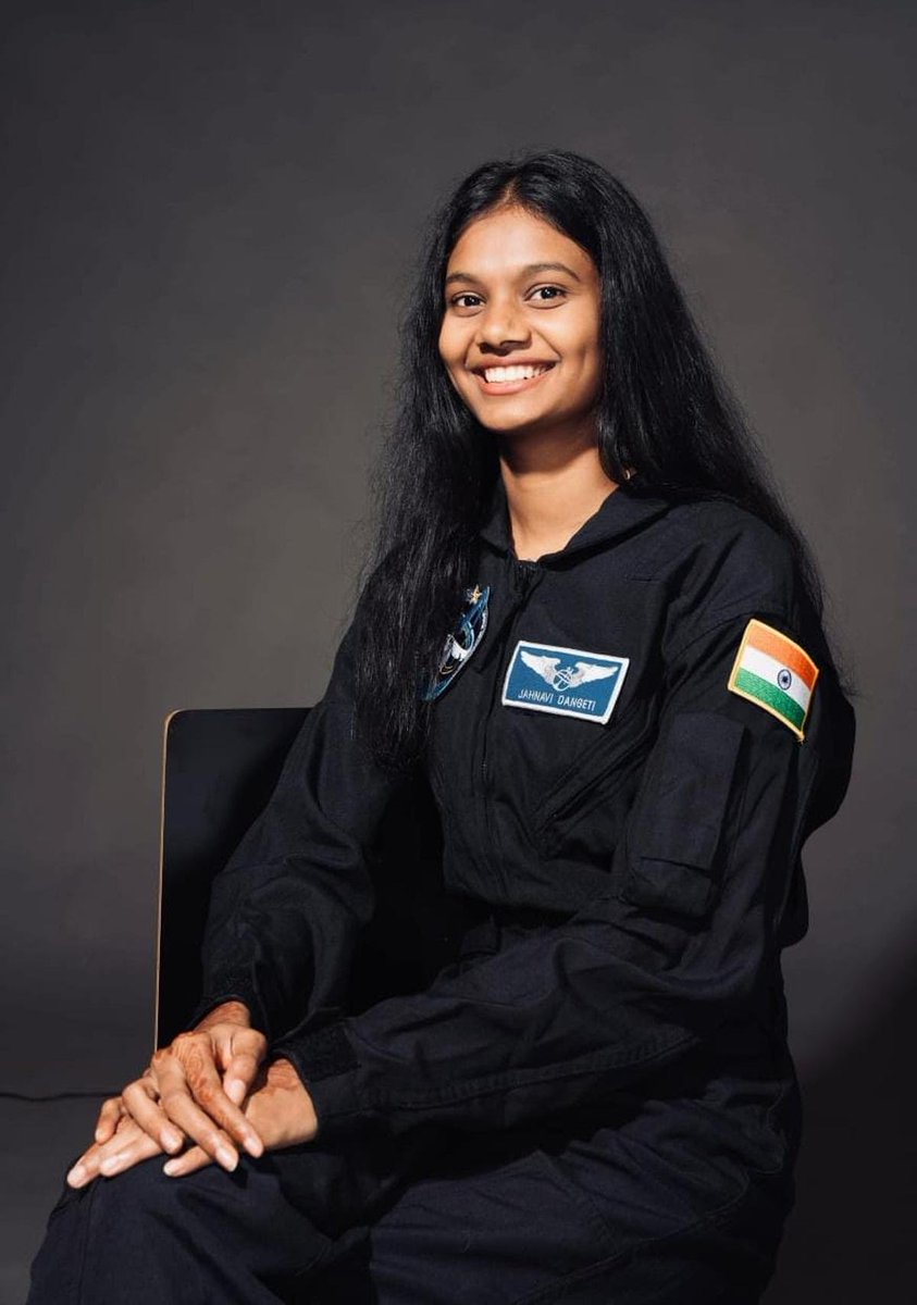 SAMWorkshops's tweet image. 🚀🇮🇳 Congratulations to Jahnavi Dangeti on making history as the first Indian astronaut on Titan Space’s 2029 mission! A trailblazer and a proud graduate of NASA’s International Air & Space Program—your journey from Andhra Pradesh to the stars is pure inspiration. 🌟 #ProudIndia