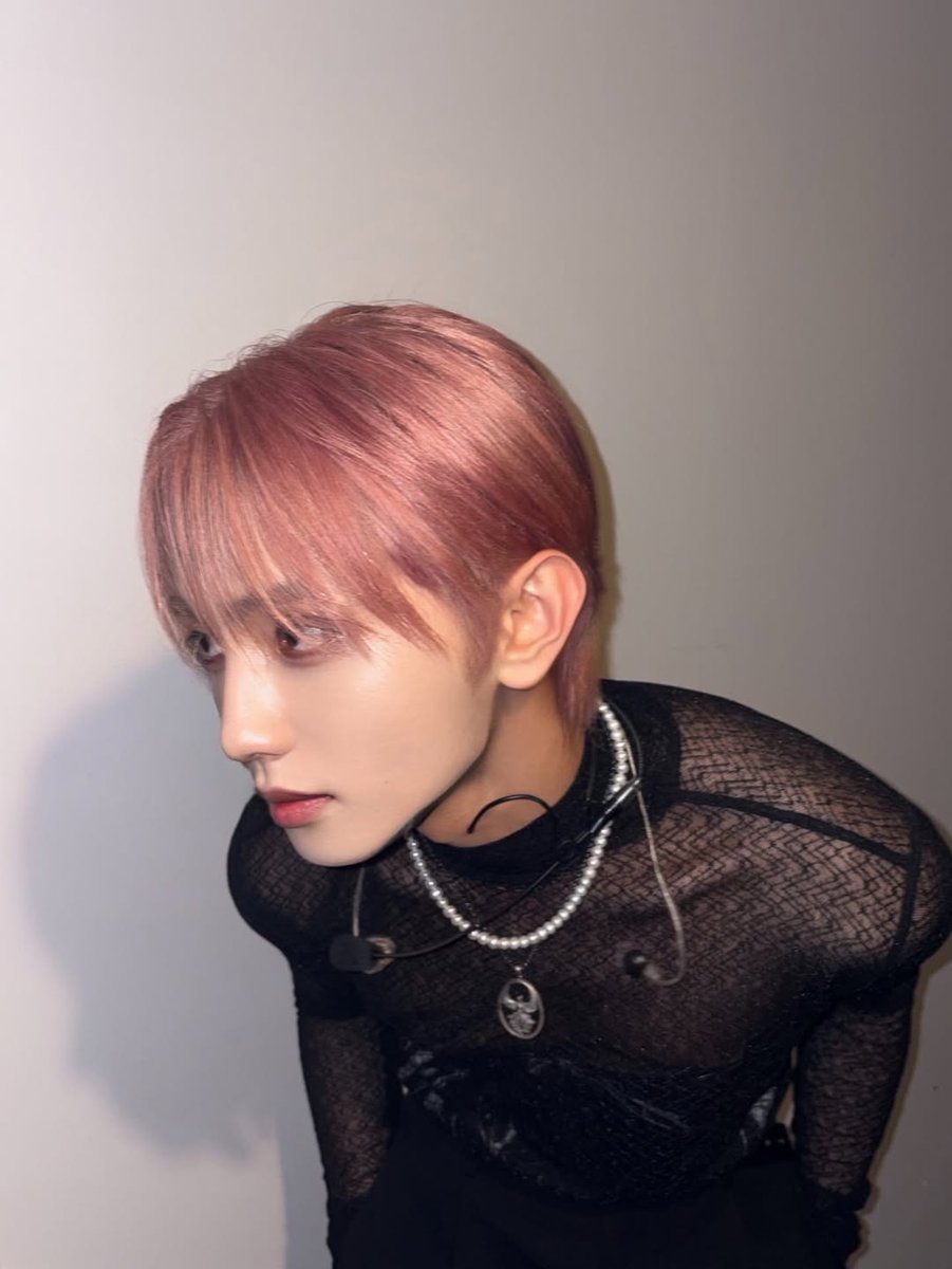 Heejun_GLOBAL's tweet photo. 📸 HEEJUNSTAGRAM UPDATE (1/4)

[27062025]

🐰: I will definitely give back all the love and support I received from you! See you soon! Thank you so much for the first fan meeting in Tokyo, Japan, and I love you so much. 💚🦋🐰 Thank you for making such wonderful memories together, and I hope every moment the fans walk will be brighter than the path ahead of me. ☺️

(Caption on original post is in 3 languages — Korean, Japanese, and English)

🔗: https://t.co/PedCwpZEao

#KWON_HEEJUN #권희준 #クォンヒジュン #HEEJUN_GLOBAL #희망단