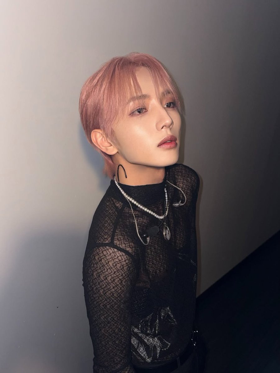 Heejun_GLOBAL's tweet photo. 📸 HEEJUNSTAGRAM UPDATE (1/4)

[27062025]

🐰: I will definitely give back all the love and support I received from you! See you soon! Thank you so much for the first fan meeting in Tokyo, Japan, and I love you so much. 💚🦋🐰 Thank you for making such wonderful memories together, and I hope every moment the fans walk will be brighter than the path ahead of me. ☺️

(Caption on original post is in 3 languages — Korean, Japanese, and English)

🔗: https://t.co/PedCwpZEao

#KWON_HEEJUN #권희준 #クォンヒジュン #HEEJUN_GLOBAL #희망단