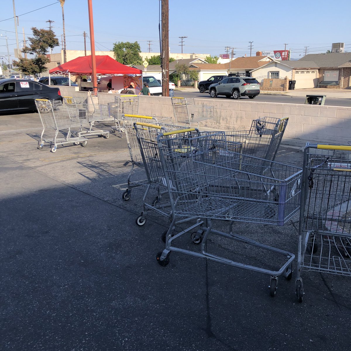 logikaldnb's tweet photo. People around here got a real laziness to their bones, just not enough agents to keep a healthy fear going I guess @CartNarcs https://t.co/LEncsdMVpS