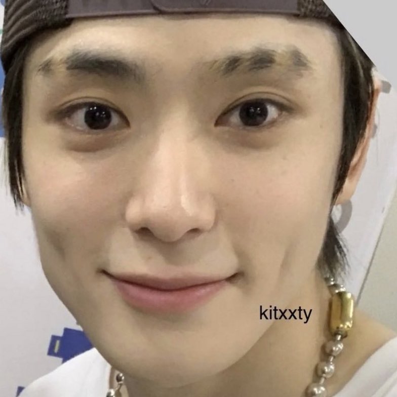 twneayyishere's tweet photo. คิ้วลายปลาเผาทิเท่ทิสุด 😼 https://t.co/LwT6pvL9Ja