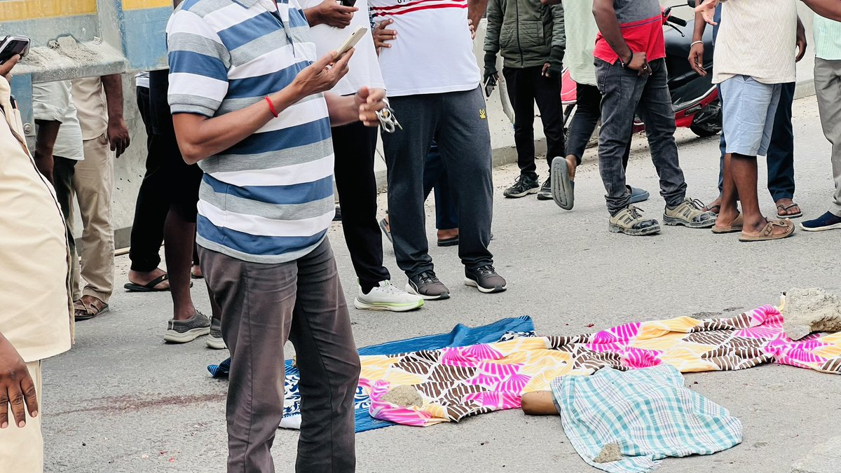 Maharshiteja's tweet photo. @TelanganaCMO @HMDA_Gov @Commissionerdu2 @GHMCOnline @HYDTP @TOIHyderabad @TelanganaDGP @JeedimetlaTrPS @CPCyberabad 5yrOld child lost life today infront of mother at #ORREXIT4A #Mallampet bad roads no speed breakers street lights.Tippers allowed during school hours&amp;No TrafficPolice How many more lives? @HMDA_Gov @TelanganaCMO @Commissionerdu2 @TelanganaDGP @HYDTP @JeedimetlaTrPS @CPCyberabad https://t.co/TOtKhXat5E
