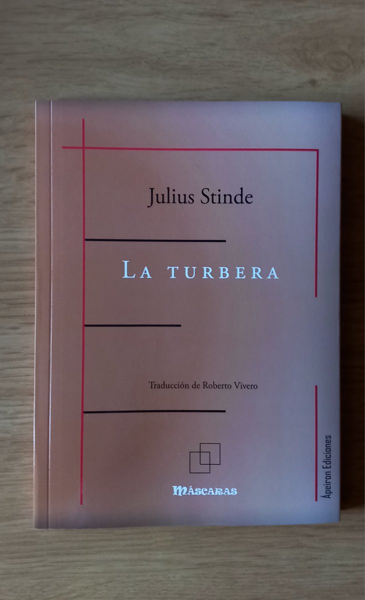 Manuel Fernández Labrada (@saltus_altus) on Twitter photo Una breve pieza dramática y cinco reseñas paródicas integran esta divertida y ácida sátira del teatro naturalista: «LA TURBERA» (1893), de Julius STINDE (1841-1905). Un inédito recién traducido (2025) por Roberto Vivero para <a href="/ApeironEdicion/">Ápeiron Ediciones</a> Una breve pieza dramática y cinco reseñas paródicas integran esta divertida y ácida sátira del teatro naturalista: «LA TURBERA» (1893), de Julius STINDE (1841-1905). Un inédito recién traducido (2025) por Roberto Vivero para <a href="/ApeironEdicion/">Ápeiron Ediciones</a>