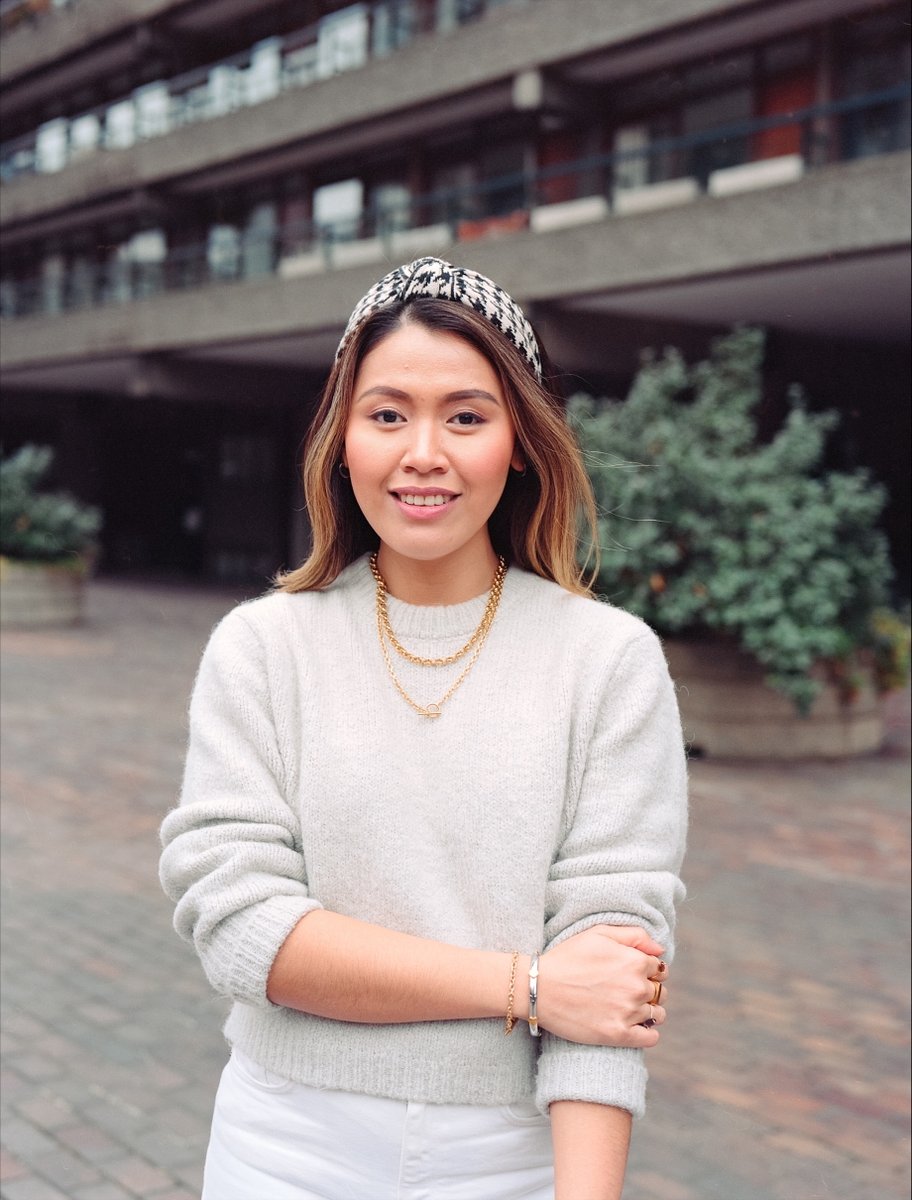 Meet Shelly Rodriguez, Myasthenia Gravis Nurse Specialist at St George’s Hospital. She helps patients live with this rare, hard-to-understand condition by giving expert care and support. 🧡

She says it is "a complex, often misunderstood condition."

1/3
