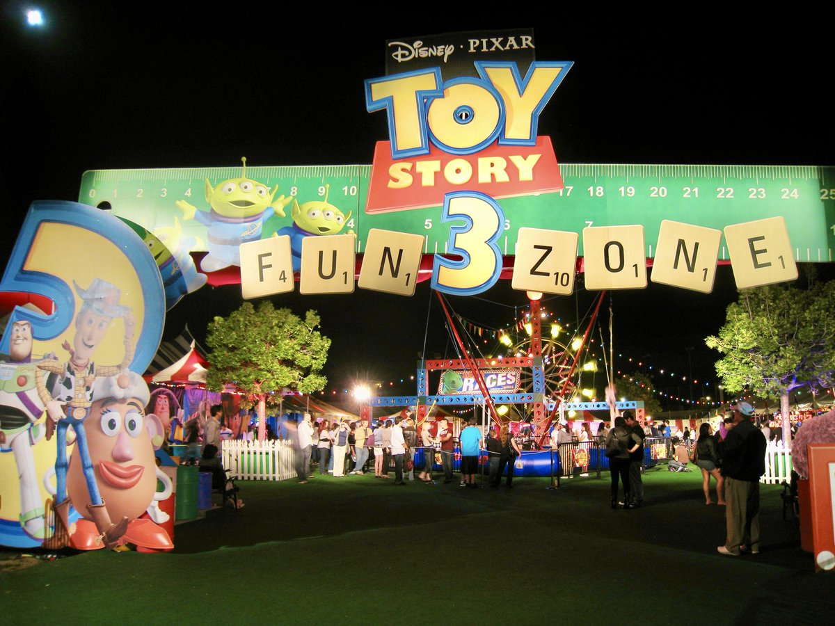 ericthomaschu's tweet image. Disney / Pixar
Toy Story 3
Fun Zone

Did you go?

[ 📸 June 26, 2010] Hollywood, CA