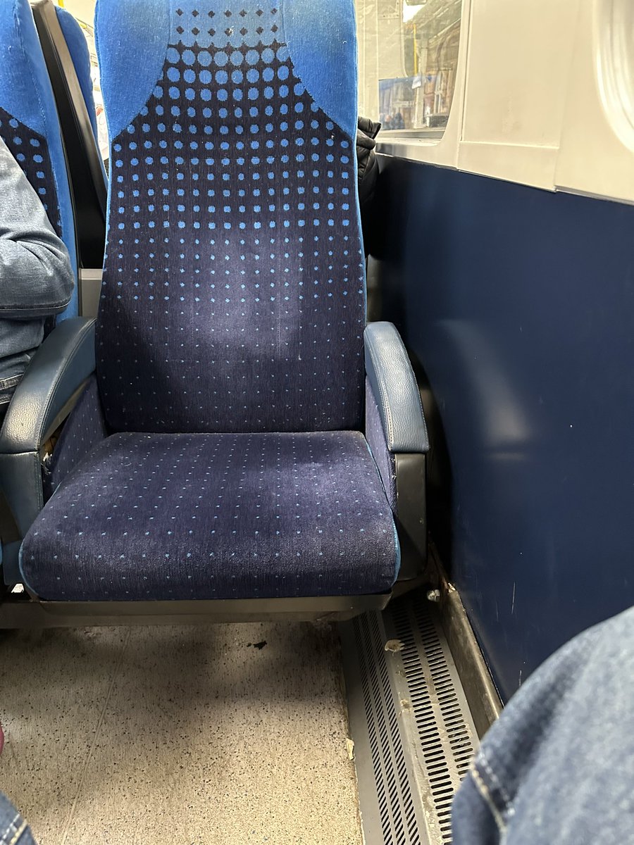There’s a type of seat on one of the trains that occasionally dons our station which has clear separation and enough space to pop your bum on. I think they’re from an old 1980’s first class carriage. 

…anyway, I got one of those seats today and happiness has consumed me 👀😂