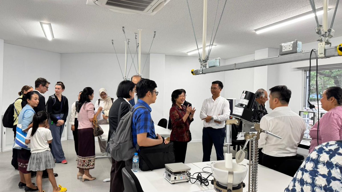 HEALenviron's tweet image. SE Asia Day 10 | National University of Laos (NUOL) & Visits in Vientiane
#HEALHAZE & #CANBREATHE regional collaboration began at Faculty of Engineering, NUOL & ended with guided laboratory tour & productive exchanges with researchers on strengthening #airquality & #climatehealth