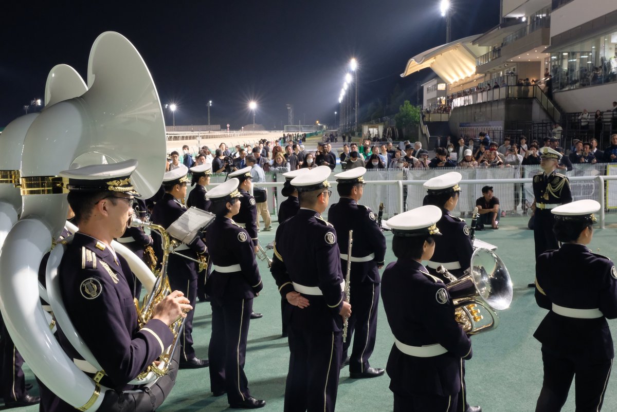 7th_Division_pr's tweet image. 【イベント情報】
今回、門別競馬場で #第7音楽隊 が、ファンファーレを演奏しました!音楽演奏と競馬の大迫力は競技場に来てこそ体験できる特別なひとときです。7月24日にも予定しているので、ぜひともご来場ください。
#第7師団
#門別
#競馬場
#自衛隊
#新生機甲師団