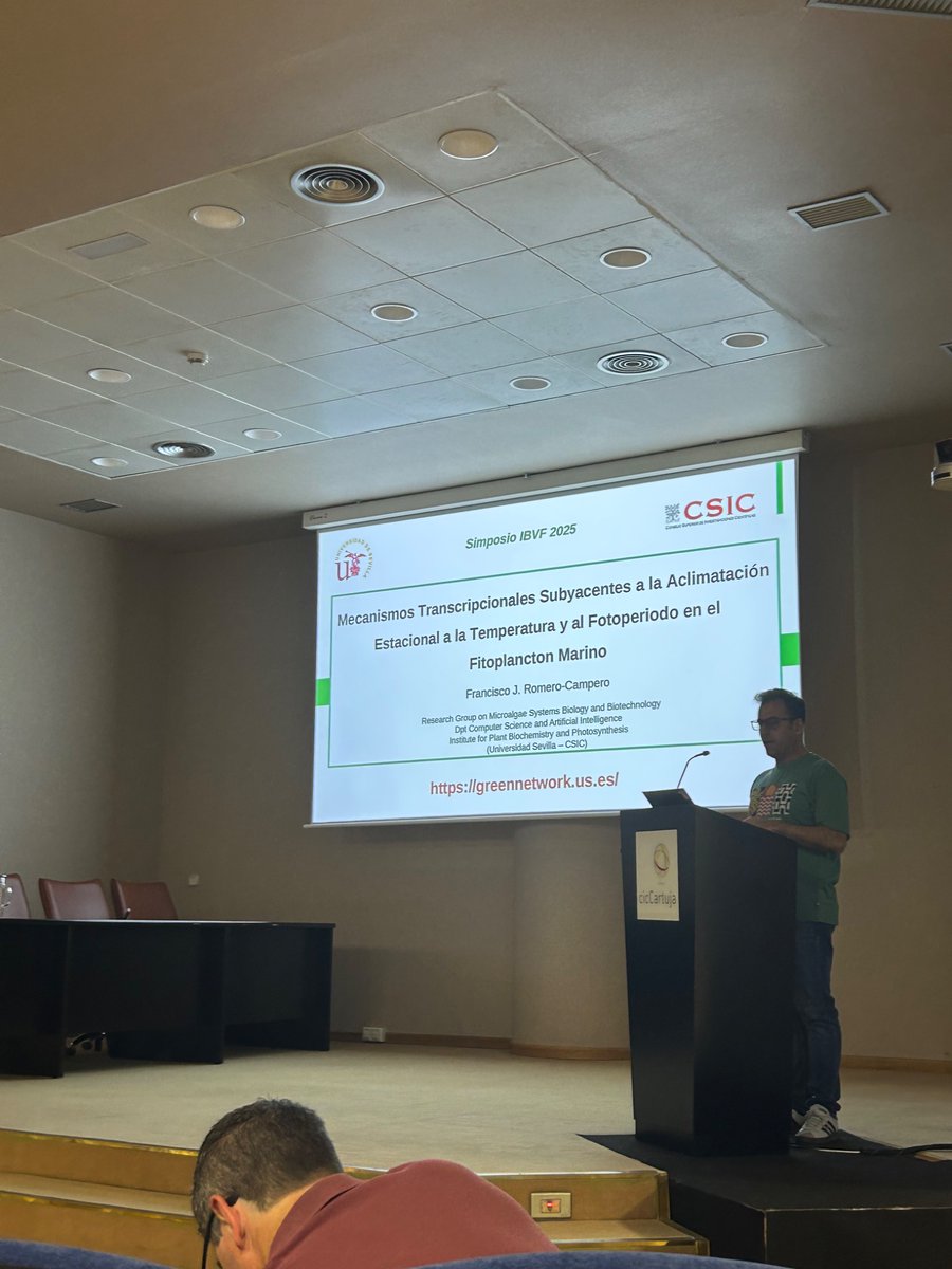 Brilliant talk of our labmate <a href="/fran_rom_cam/">Fran Romero-Campero</a> in the anual symposium of <a href="/IBVF_Sevilla/">IBVF</a>