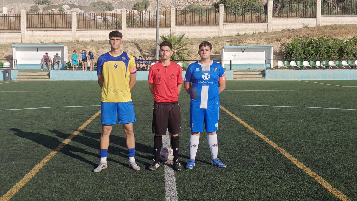 💥NOTICIA

Ya en juego el tercer día de competición en los #JuegosEMDE2025 de categoría Cadete.

🫣 Todos lo equipos apuran sus opciones para estar mañana en las semifinales del torneo.

¡SUERTE A TODOS!
🏀⚽️🏐

#deportescolar 

<a href="/Torremolinos_On/">Torremolinos Informa</a> 
<a href="/mcyadra/">Mc Yadra</a>