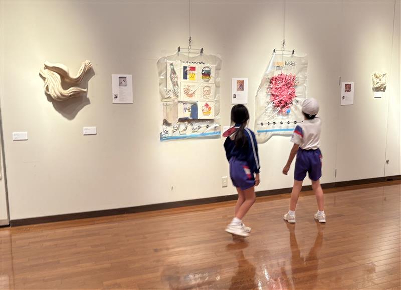 ╭━━━━━━━━━━━━━━━━━━━━╮ 　   　 
  　市内小学校の皆様にご来館いただきました！　　　　　　　　　　╰━━━━━━━━━━ｖ━━━━━━━━━╯
 施設見学の一環で武生公会堂記念館にご来館いただきました！VR体験に加え、企画公募展も楽しんでいただきました👍