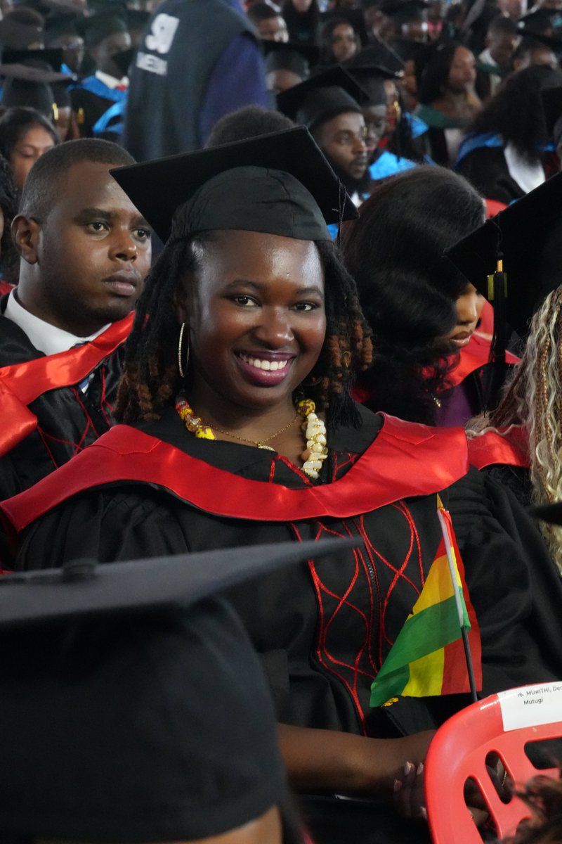 The Founder of this University, St. Josemaria, always challenged us to serve in an extraordinary way wherever we are; be it in the office, in social life, or at home.

So go forth and serve with integrity and heart.

~ Mrs. Bernadette Musundi

#SUClassOf2025 #DegreeKwaMfuko