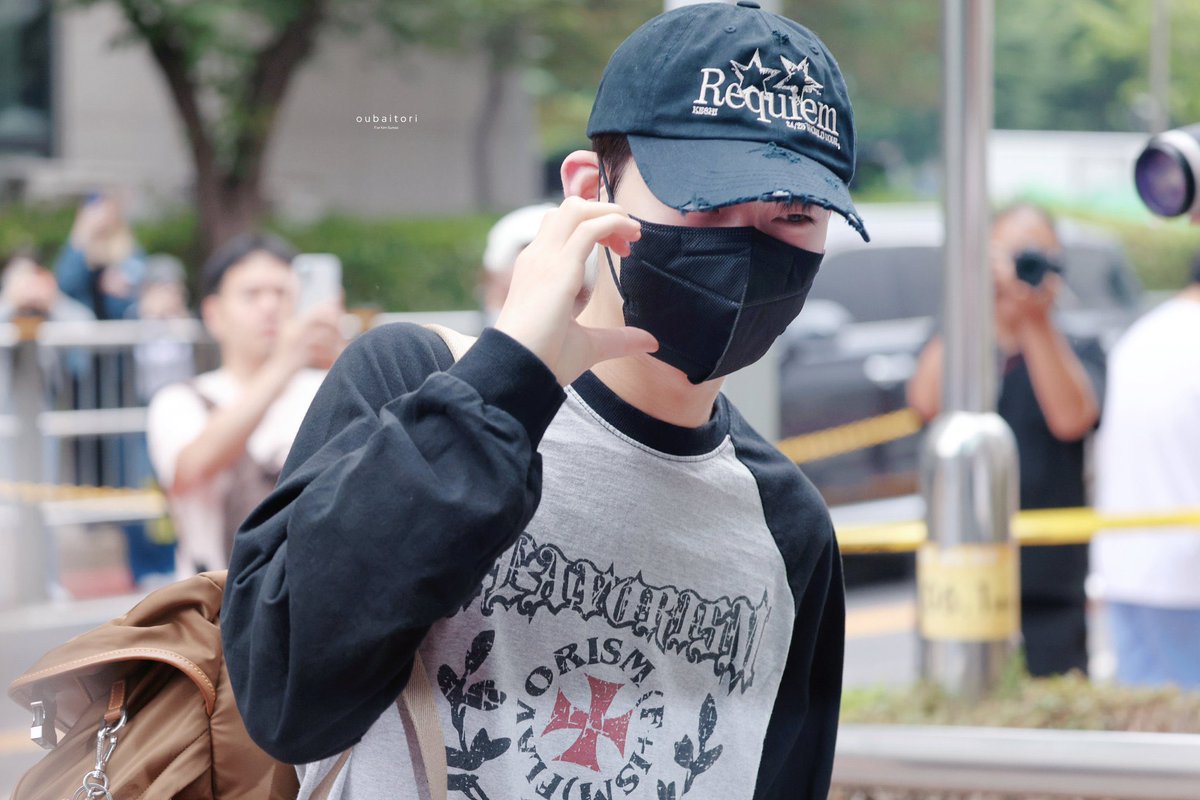 Kim Sunoo from <a href="/ENHYPEN_members/">ENHYPEN</a> was spotted again wearing the distressed requiem cap

#keshi #SUNOO #ENHYPEN_SUNOO 
📲 <a href="/dankebby/">cale ✧.*🦊</a>