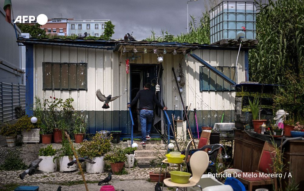 Renters struggle to survive in Portugal housing crisis

u.afp.com/Sx2D
