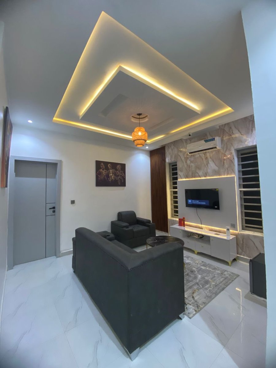 hushT2t's tweet photo. @NgoziPreshy 🏡 4-Bedroom Duplex Shortlet –Ikeja
💰 ₦250K per night

Includes:
🛏️ 4 bedrooms | 🛋️ 2 living rooms
🚗 Parking for 3–4 cars
🛡️ 24/7 security
⚡ Standby generator
🌐 Fast Wi-Fi
🧼 Cleaning services

📍 Prime location – central, secure &amp; stylish.

📞 DM to book now! https://t.co/zgx7FE1sAi