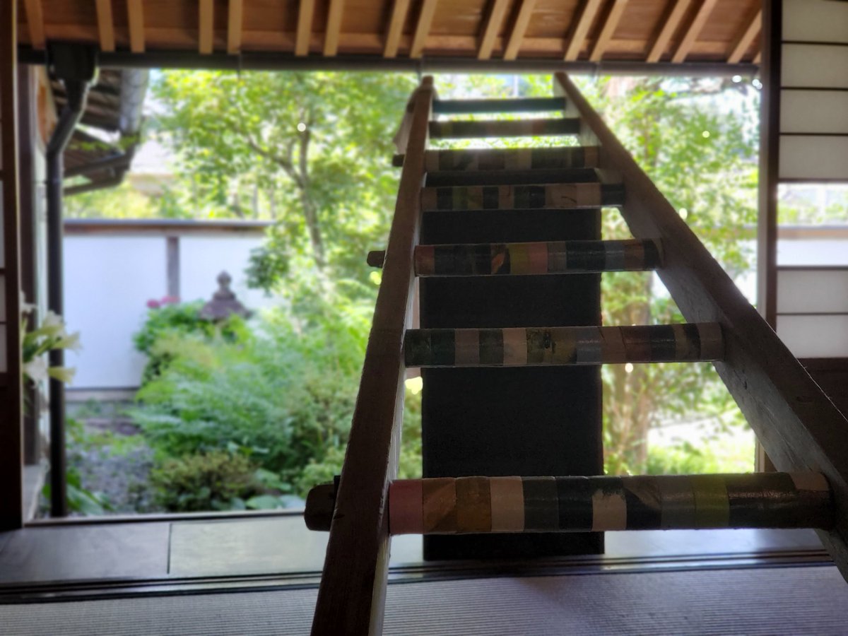hirachi75's tweet image. すさきまちかどギャラリー「竹崎和征 須崎」。彼は大学では一つ上の先輩、歳は同じで何度か食事に行ったことも。彼が活動拠点を県外に移してからも現代地方譚や県美の展示など活躍は高知に居ながら感じられることができた。今回彼の生きた証を目の当たりにしてまだ信じられない思いが残っている。