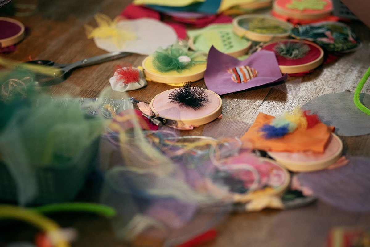 WovenInKirklees's tweet image. Tomorrow (28 June) is the final Saturday of WOVEN and its set to see SO MANY amazing textile-based events taking place across Kirklees.
Head to our 'What's on' guide to see what's going on near you: woveninkirklees.co.uk/events/
Images: Studio Bokehgo