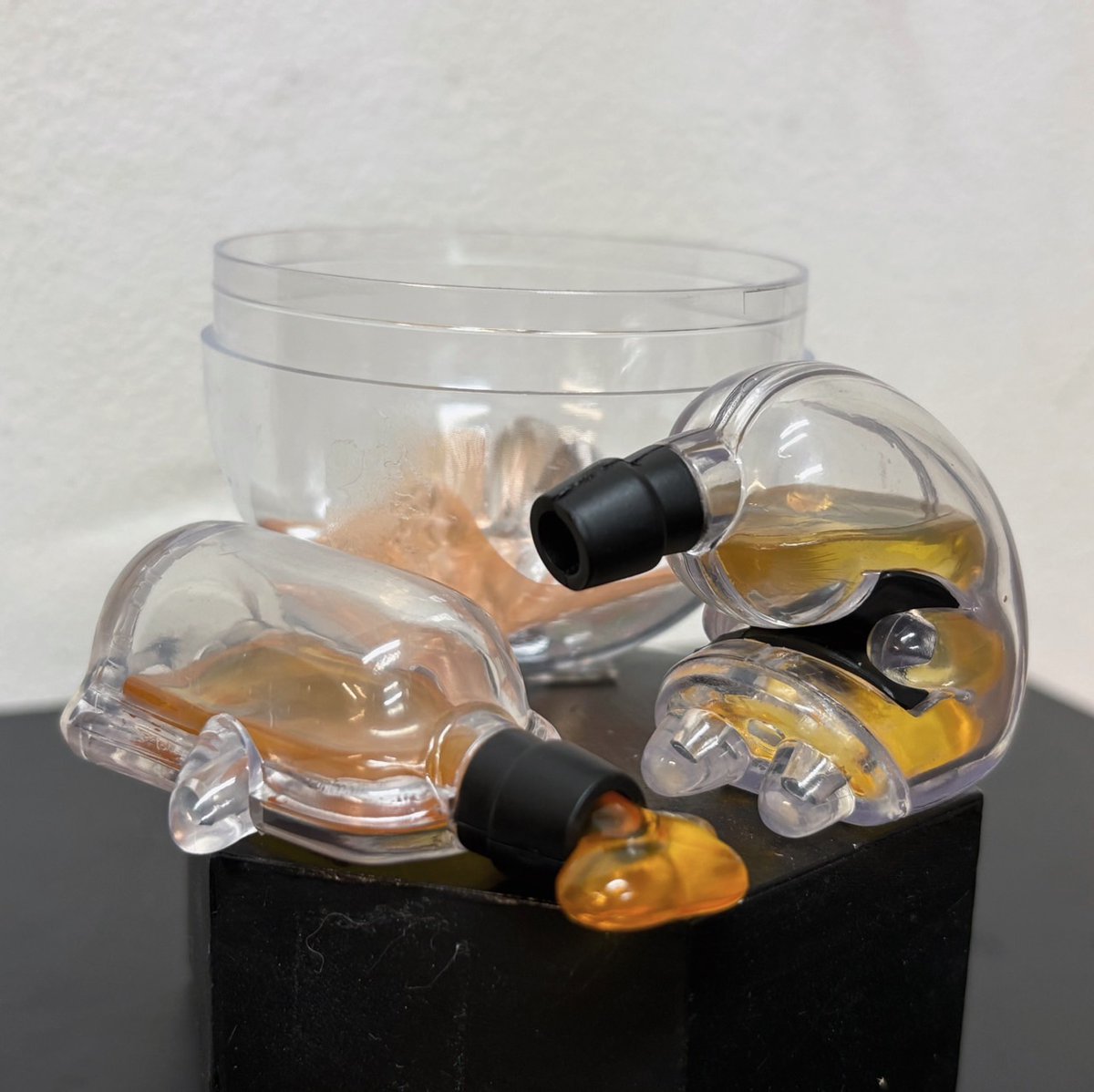 🌙🥃好評発売中🥃🌙 #クオリア 酔いスキー マスコットフィギュア 避け