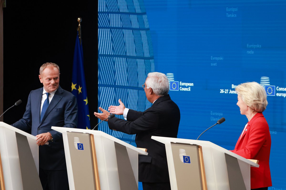 📰 KOMUNIKAT | Bezprecedensowe tempo prac na rzecz wzmacniania obronności i konkurencyjności Europy - taką ocenę można wystawić polskiej prezydencji w dniu ostatniego w tym półroczu posiedzenia Rady Europejskiej. Tuż po zakończeniu szczytu w Brukseli Premier @DonaldTusk