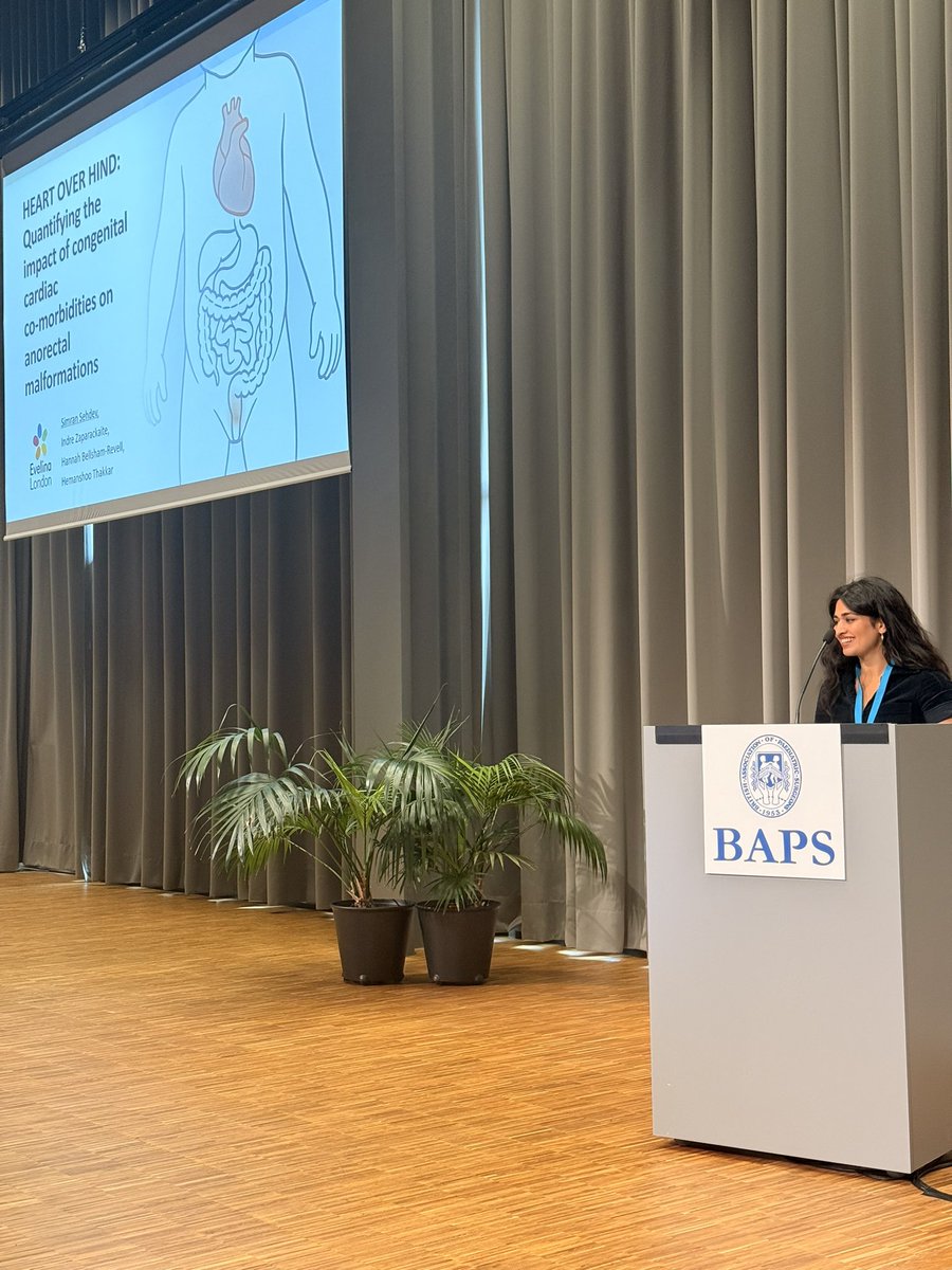 Hemanshoo14's tweet photo. Great work today from our colorectal team @BAPSCongress @EvelinaLondon https://t.co/jK5nbspPzV