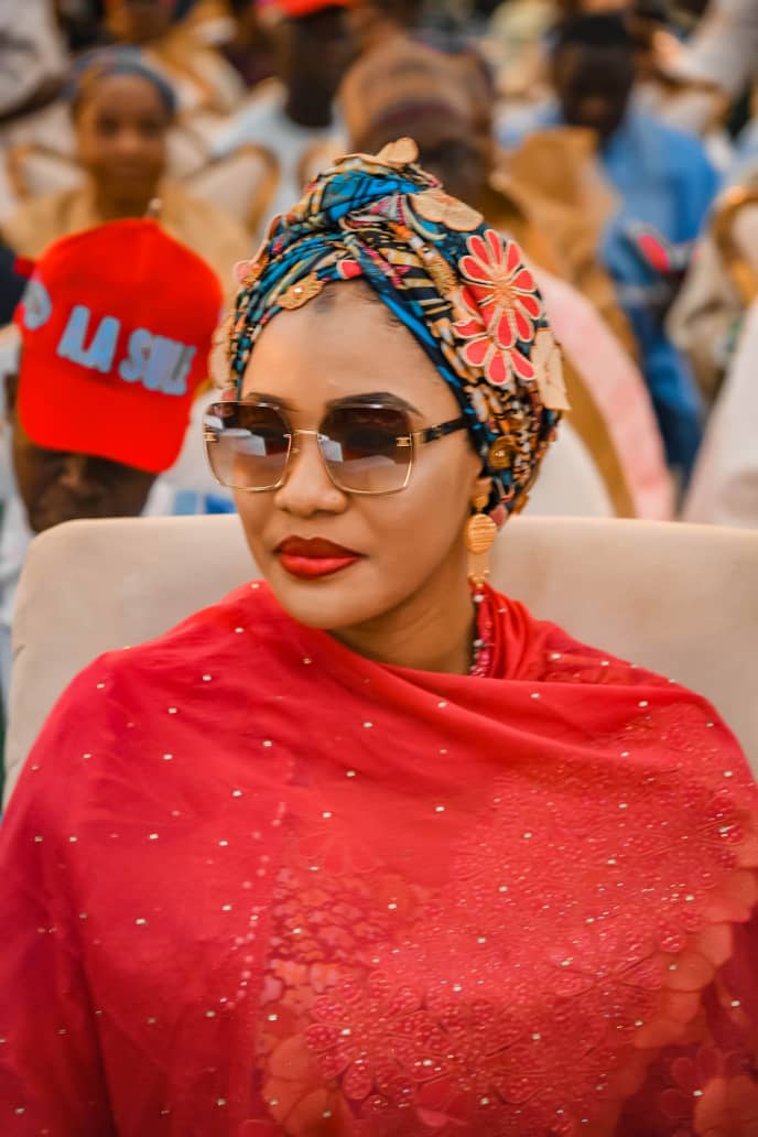 FaridaAAsule's tweet photo. Participated in the stakeholders meeting at the Banquet Hall of Government House, Lafia, after the commissioning of legacy projects, by President Bola Ahmed Tinubu, GCFR.
#legacy #RenewedHope https://t.co/1hGWiuJEWQ