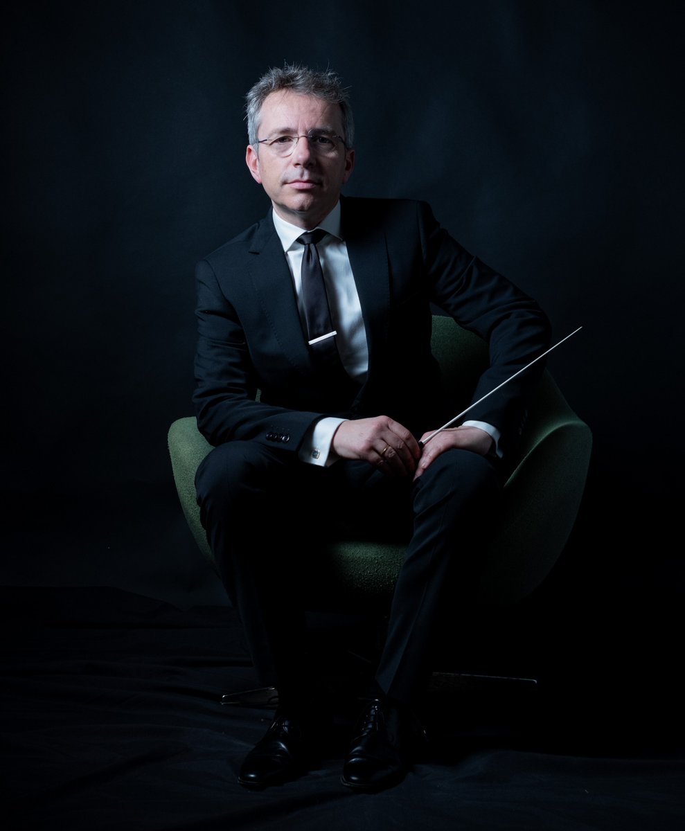 🎵 Con Sergio Casas al frente, la Banda Sinfónica Municipal de Madrid ofrece este domingo (29/06) 🕛12 h en el Parque del Retiro🌳 una lección de honestidad sonora: de Glinka a Sparke, de Brossé a Sorozábal y Serrano. Solo música pensada y sentida. 🤍 #MásQueMúsica