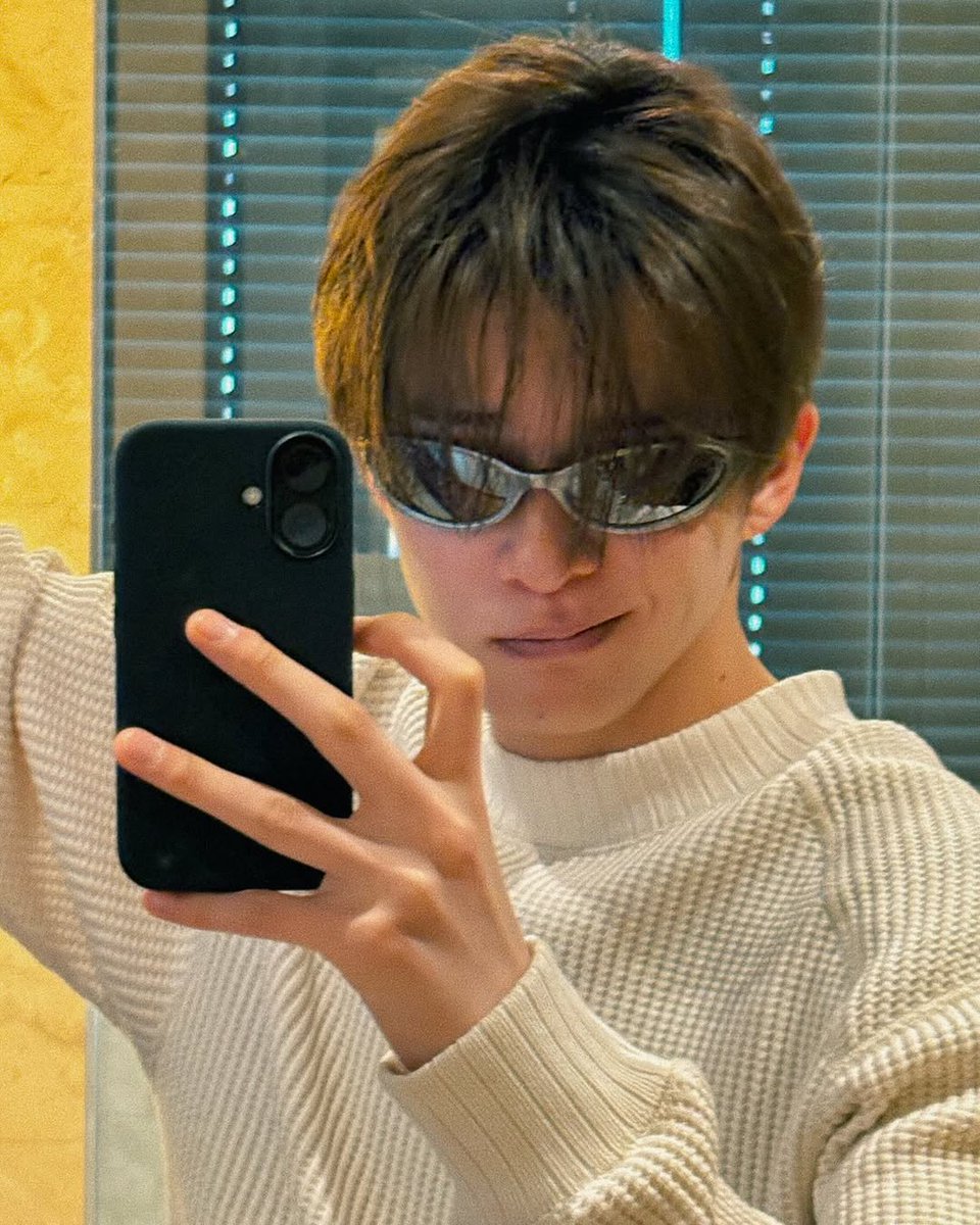 treasure_hd's tweet photo. 📸🤖 

#トレジャー #ASAHI #아사히 #TREASURE #트레저 @treasuremembers https://t.co/tRFC0o2iHG