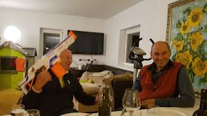 anzelc_ervin's tweet photo. @Teva60513013 Raje imam ta dva, ki sta -neobremenjena- kot pa slednja ki sta obremenjena od glave pa do pete! https://t.co/9Ll2mtGn80