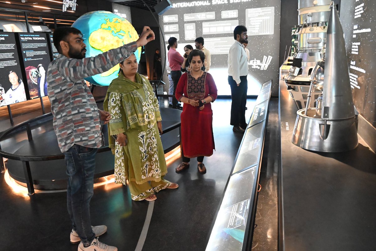 A stellar moment! Ms. Neha Kumari, IAS, Mission Director, Gujarat State Electronics Mission, explored the wonders of the universe at the Astronomy &amp; Space Science Gallery, Gujarat Science City. #ScienceAndInnovation #AstronomyGallery
#SpaceScience #ScienceCityAhmedabad
