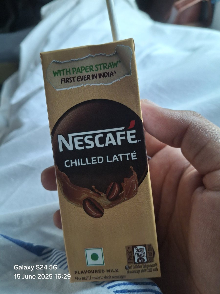 msr00020's tweet photo. @NESCAFEIndia @BandBajaateRaho Nescafe is selling spoiled &amp; sour chilled latte . No resolution provided on complaint.  Affecting health. https://t.co/i80zZBVEPF