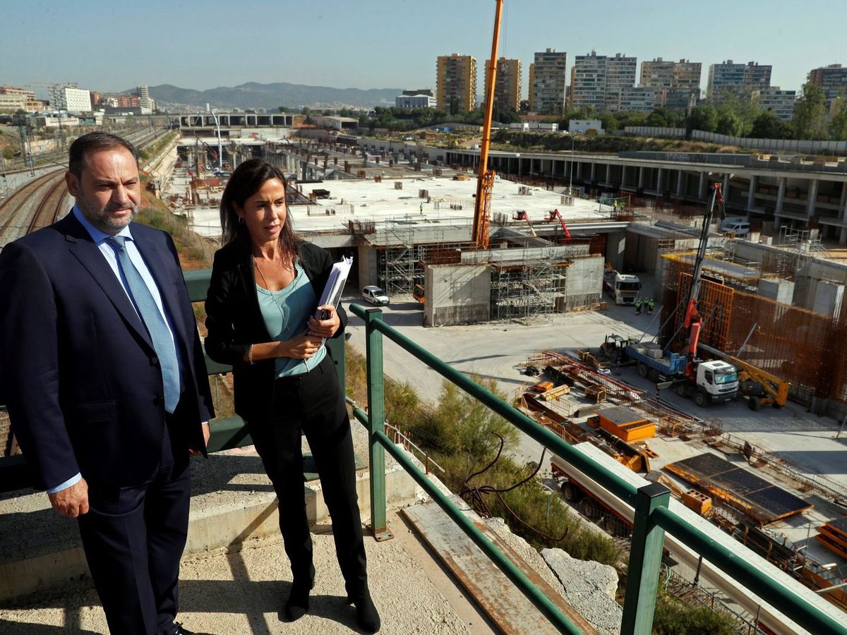 🔴URGENTE: Adif dio carpetazo a una denuncia interna por favorecer a una empresa de la trama y el Gobierno respaldó el archivo.

Un denunciante alertó de que se favorecía a Obras Públicas y Regadíos (OPR), empresa que ahora la UCO señala por haber pagado presuntas comisiones a la