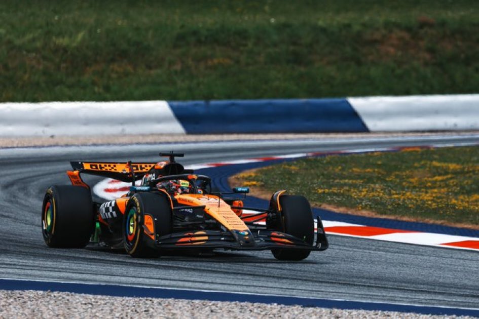 Final #FP1 

Russell
Verstappen +0.065
Piastri +0.155
Dunne +0.224
Gasly +0.238
Bortoleto +0.332
Albon +0.404
Sainz +0.475
Hamilton +0.557
Hadjar +0.568

#AustrianGP #F1