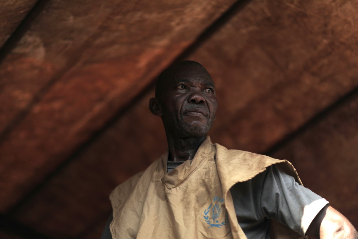 WFP_CAR_CD's tweet image. 🚛Photos de la semaine : en 2024, le PAM a livré plus de 13800 tonnes de nourriture et permis à 769141 personnes de recevoir une assistance ! Chaque jour en Centrafrique, nos équipes sont sur le terrain pour acheminer cette aide alimentaire 🇨🇫 #savinglives