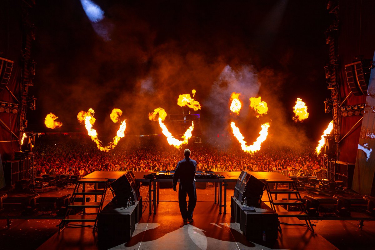 Rudgr.com 🦋 (@rudgrcom) on Twitter photo Super rare capture of a live fire smiley during <a href="/lostfrequencies/">Lost Frequencies</a> set at Silesia Beats!
#lostfrequencies #silesiabeats #mainstage #poland #jackU Super rare capture of a live fire smiley during <a href="/lostfrequencies/">Lost Frequencies</a> set at Silesia Beats!
#lostfrequencies #silesiabeats #mainstage #poland #jackU