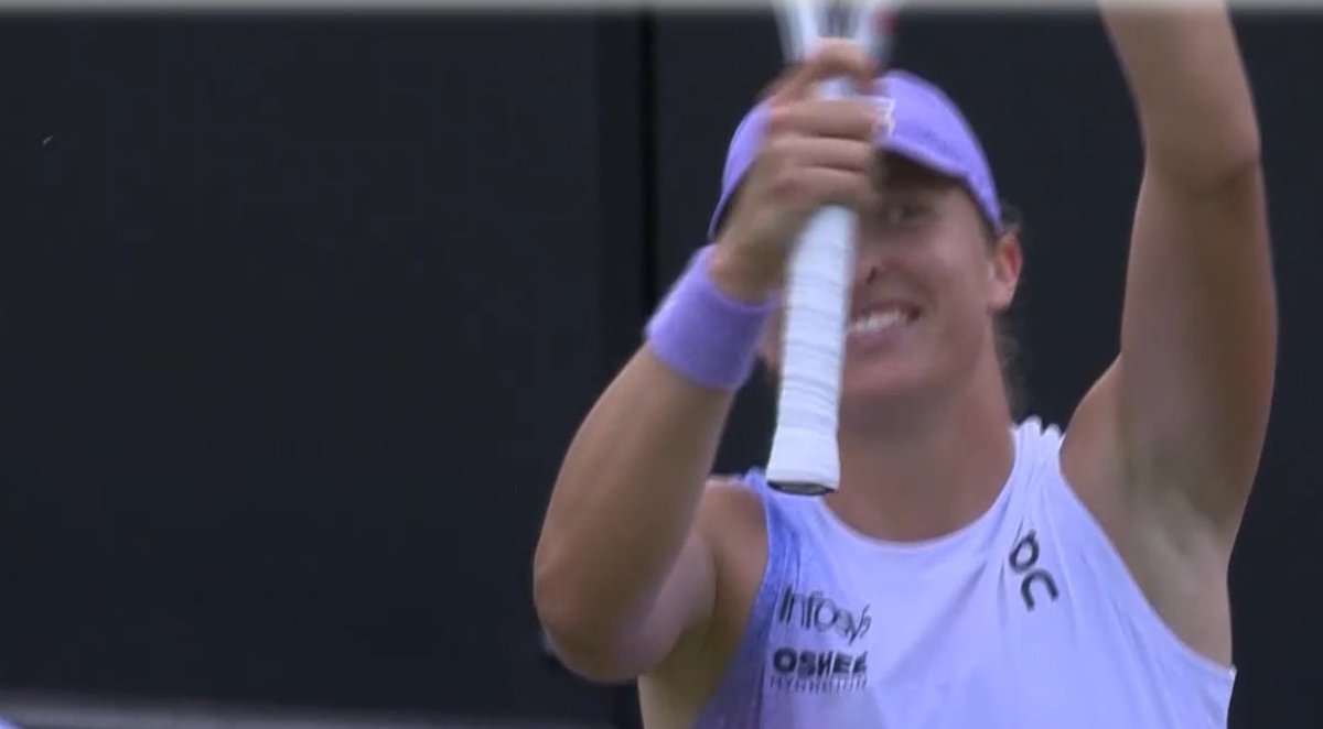 Very good performance from Iga Swiatek to beat Wimbledon runner up Jasmine Paolini 6-1, 6-3 and reach the final in Bad Homburg.

She loves this match up.

Playing very well this week. 

First grass final