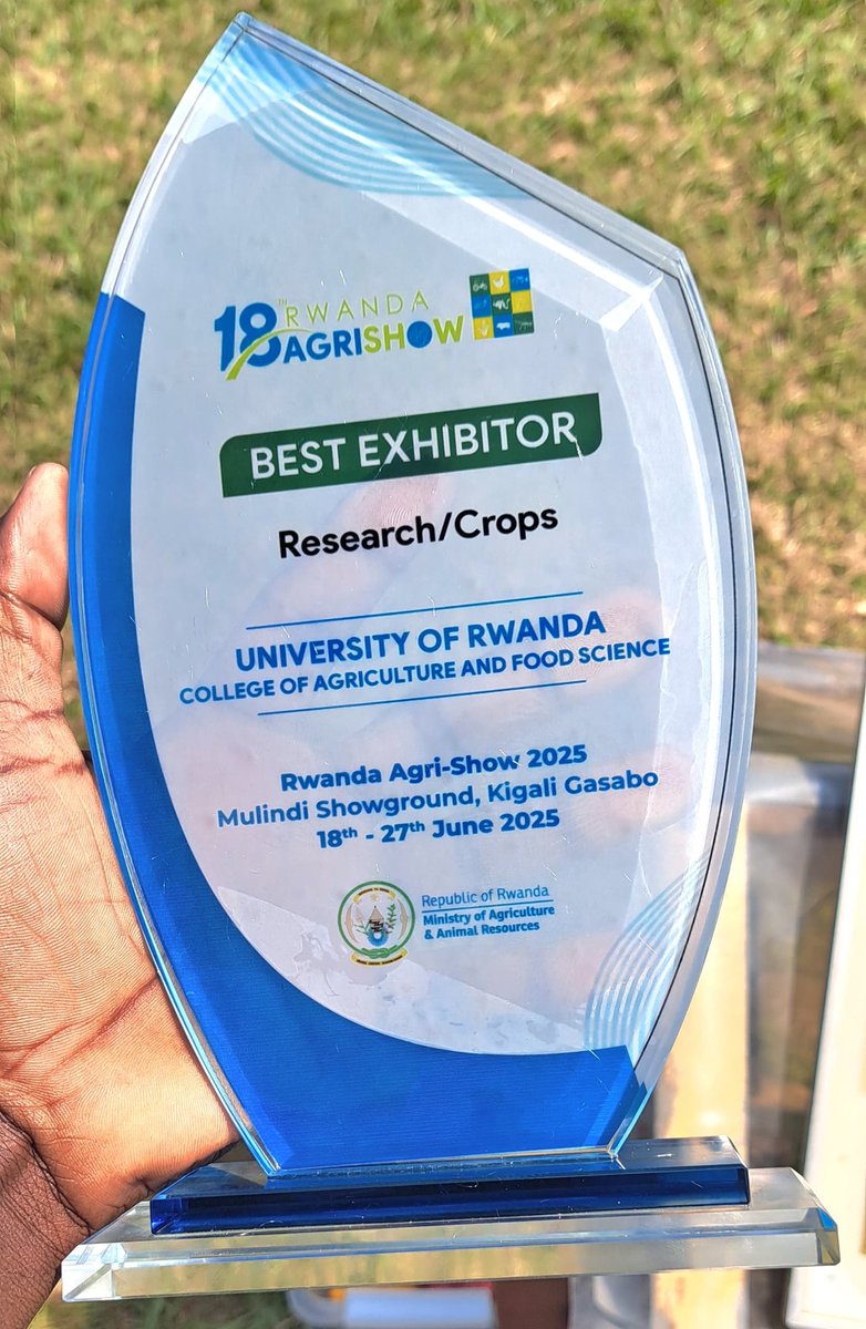 🏆 Solar Agritech Ltd wins Best Exhibitor – Research/Crops at the Rwanda Agri-Show 2025, representing at the University of Rwanda side! 🌱🇷🇼

📍 Mulindi Showground
📅 18–27 June 2025

Pushing boundaries in smart agriculture!

#RwandaAgriShow2025 #SolarAgritech #URwanda #AgriTech