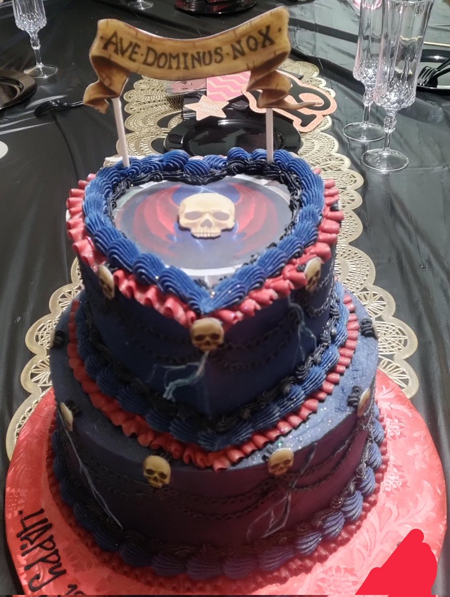 NightLordRP30K's tweet photo. Feliz Cumpleaños Elenaaaaaa! Que la pases bien en tú día especial! https://t.co/Mi4x1xHcMC
