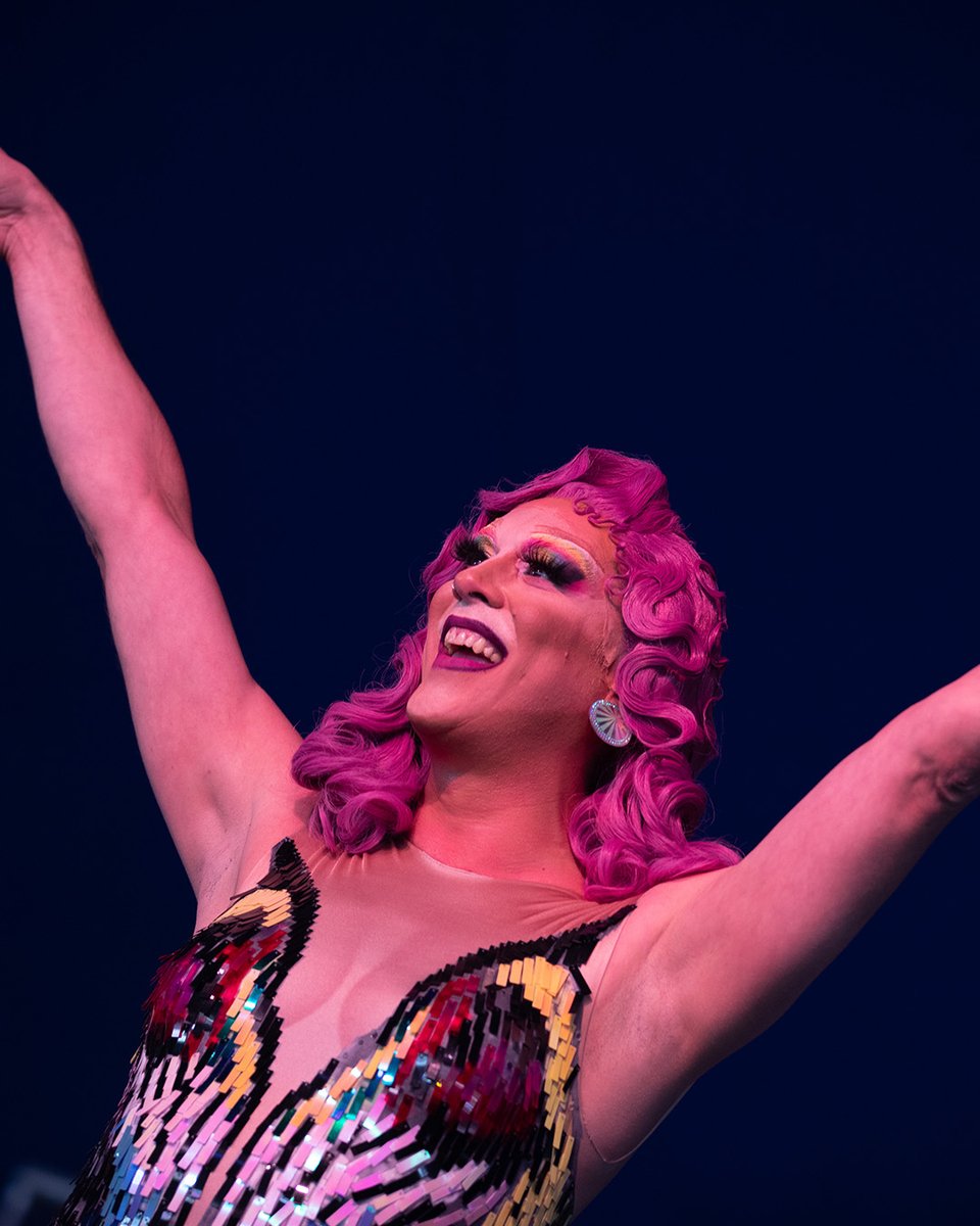 PrideBrighton's tweet image. Only 5 weeks to go till the best weekend of the year!
This is your last chance to grab tickets before prices increase on June 30th. Don&apos;t miss your chance to join us at Pride On The Park along with artists such as @mariahcarey, @confidencemanTM, @KatyB, and @FatboySlim!